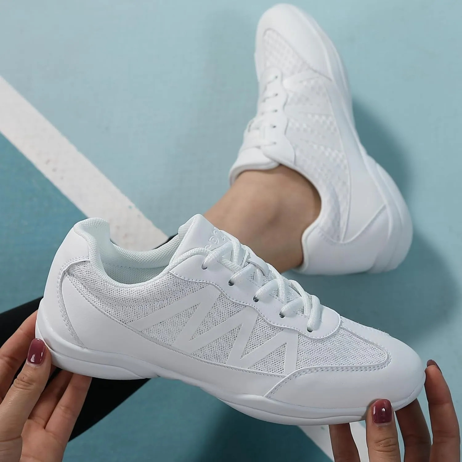 Girls' White Cheerleading Shoes Breathable Lightweight Cheer Competition-Ready Non-Slip with Shock Absorption for Dance, Training, Gymnastics and Youth Sports