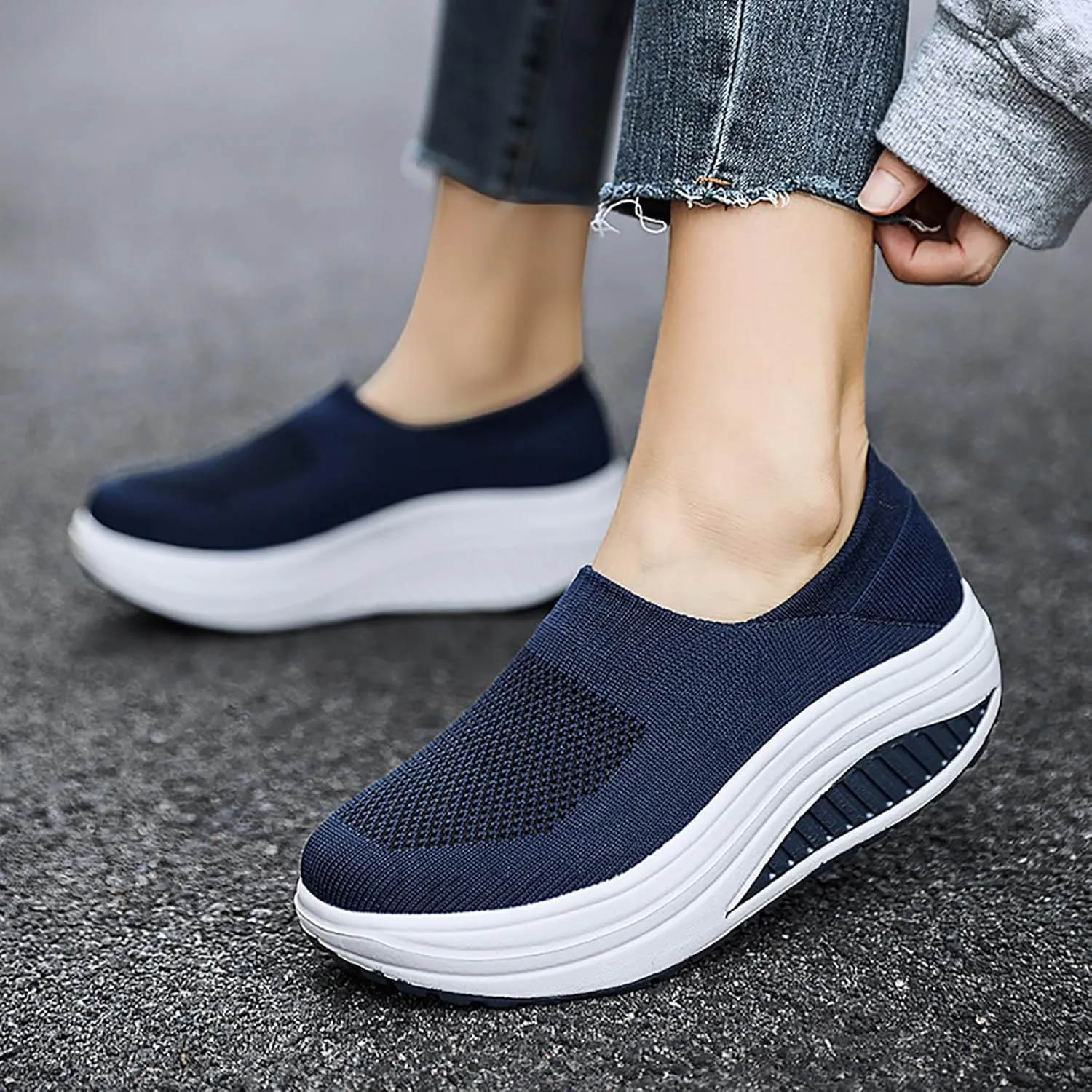 Women's Knitted Platform Slip On Walking Sneakers,Comfort Lightweight Arch Support Non Slip Casual Mesh Breathable Workout Work Shoes